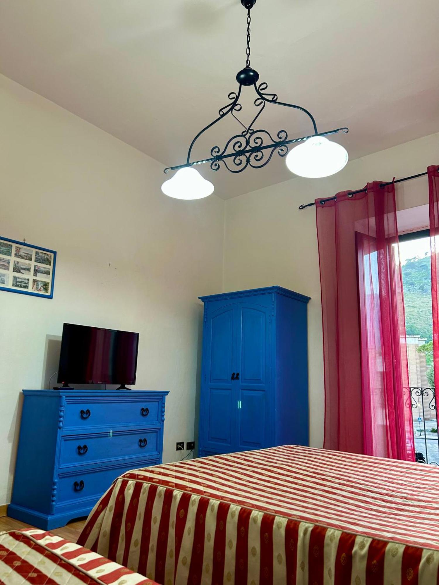 Holiday House Ginevra فورميا المظهر الخارجي الصورة