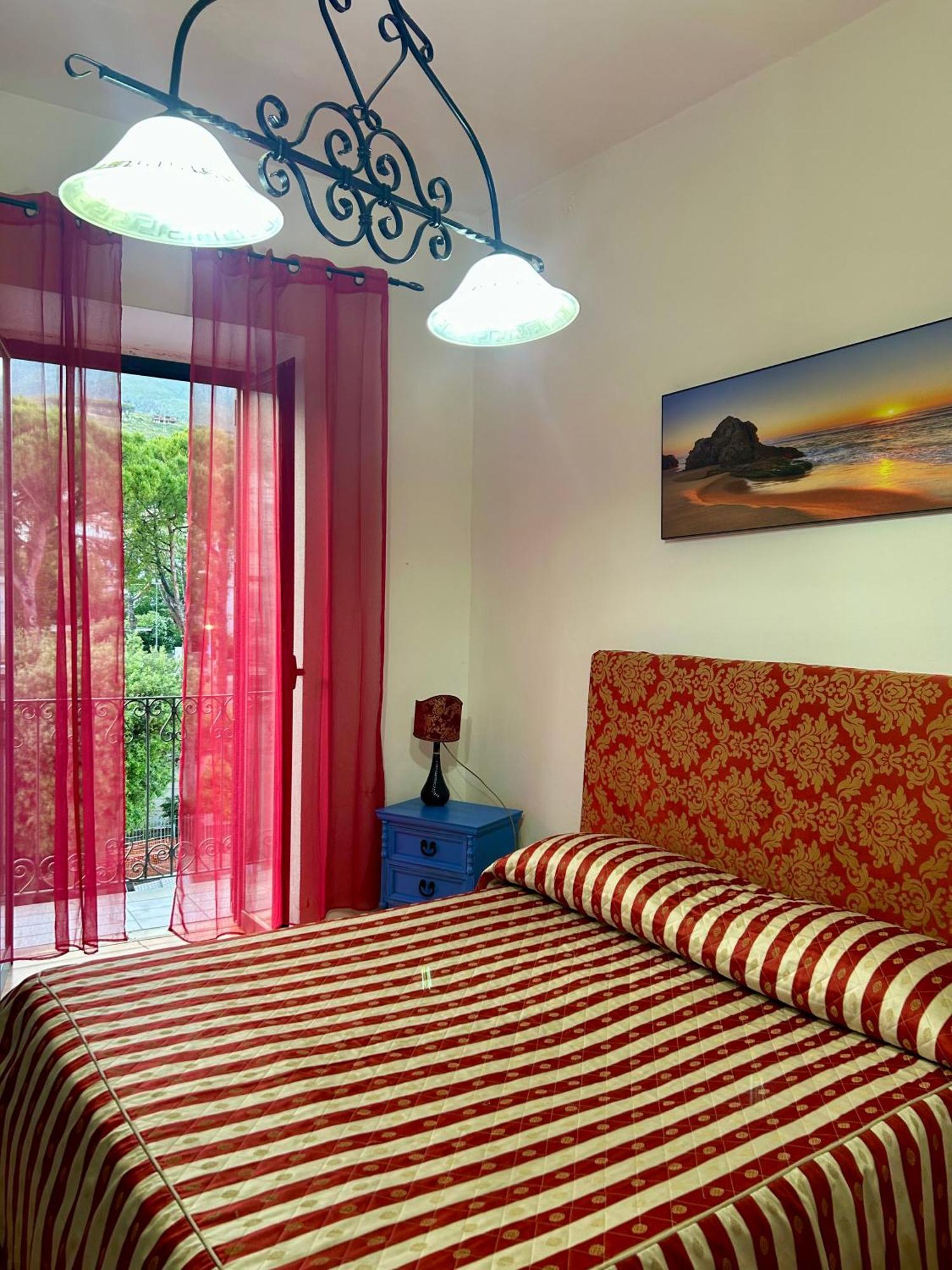 Holiday House Ginevra فورميا المظهر الخارجي الصورة