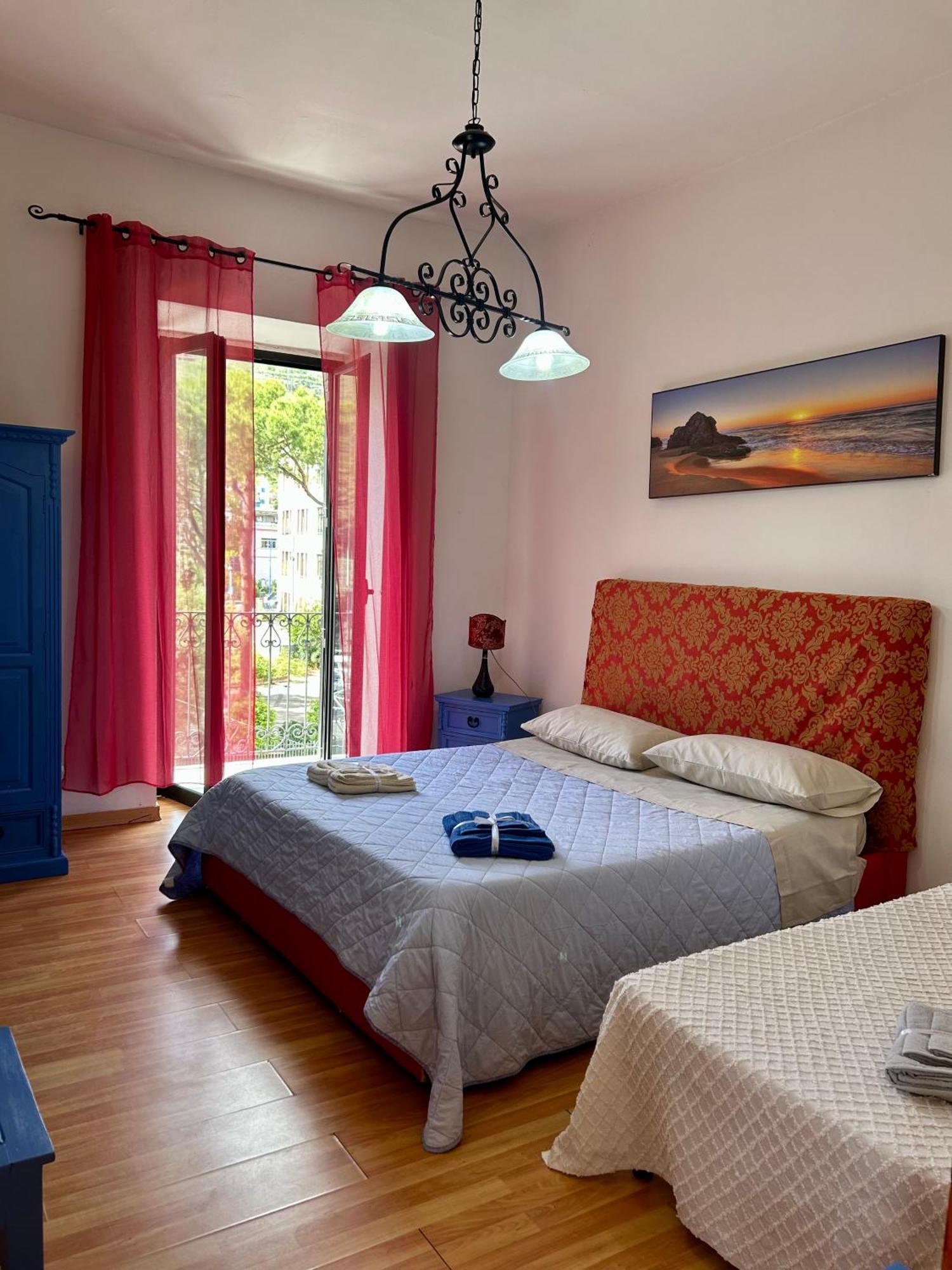 Holiday House Ginevra فورميا المظهر الخارجي الصورة
