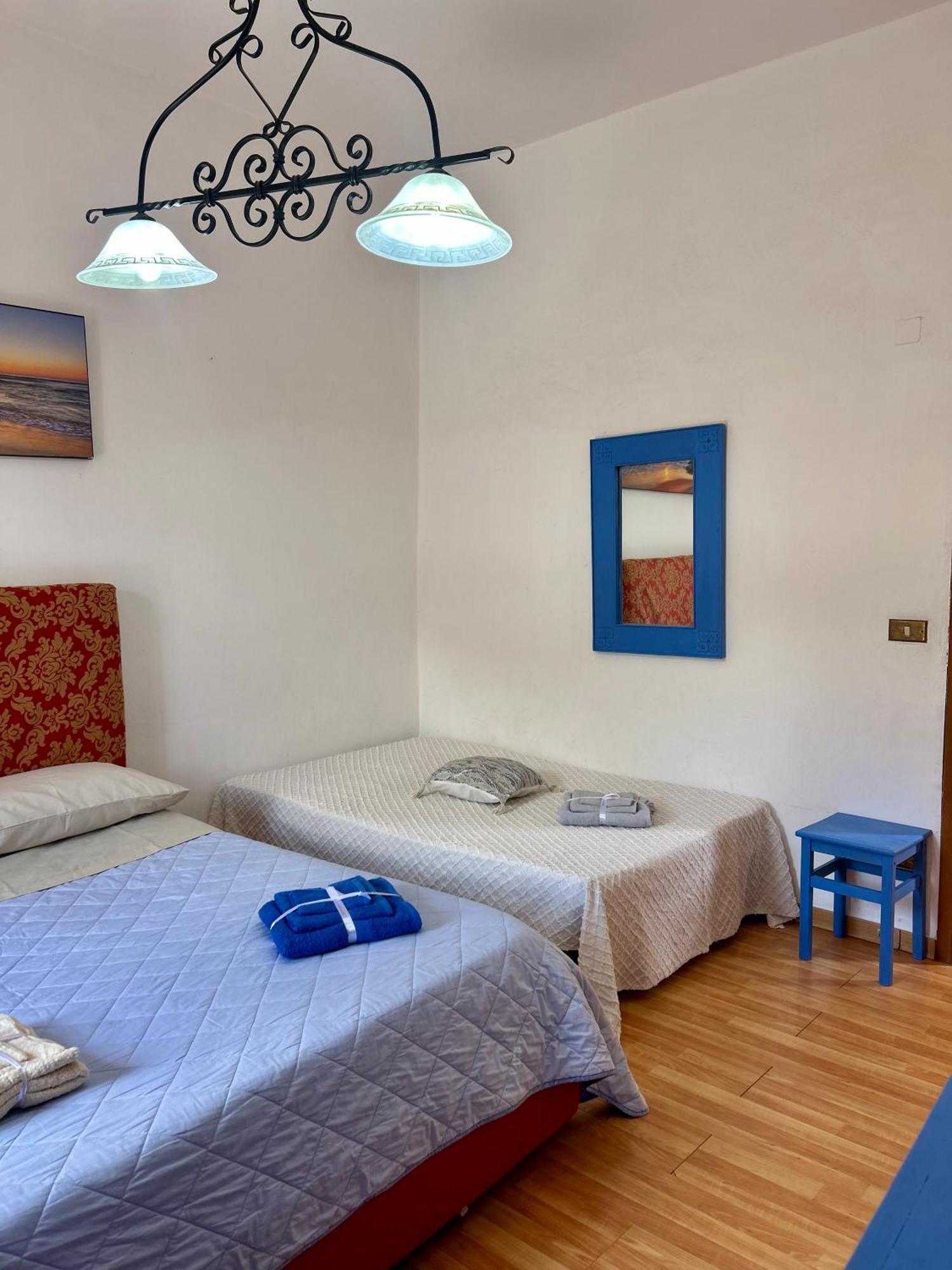 Holiday House Ginevra فورميا المظهر الخارجي الصورة